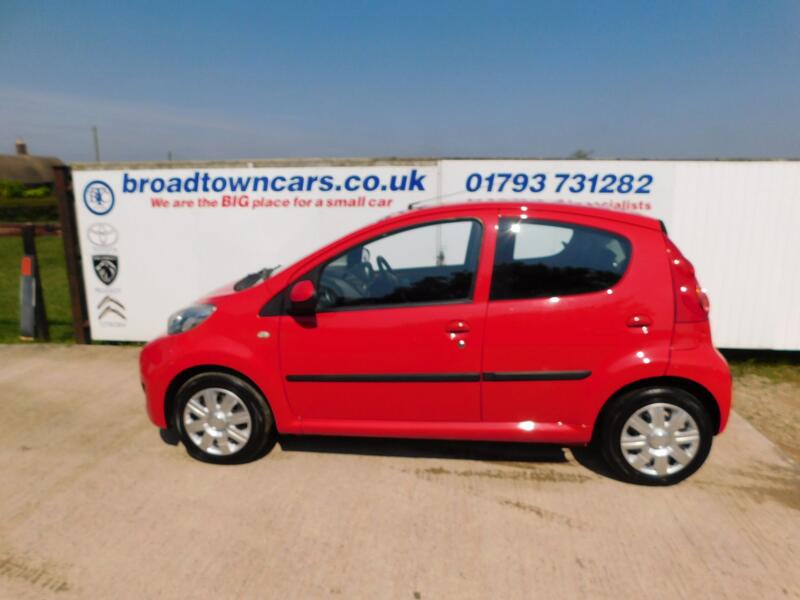 View PEUGEOT 107 1.0 12V Urban Automatic