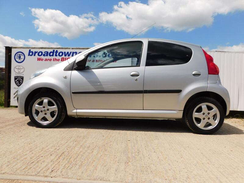 PEUGEOT 107