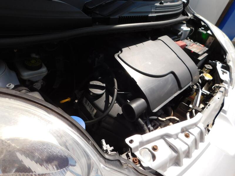 PEUGEOT 107