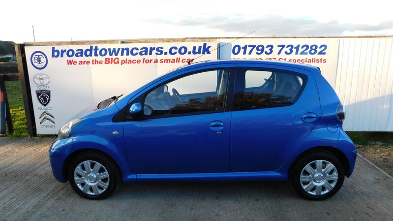 View TOYOTA AYGO 1.0 VVT-i Blue