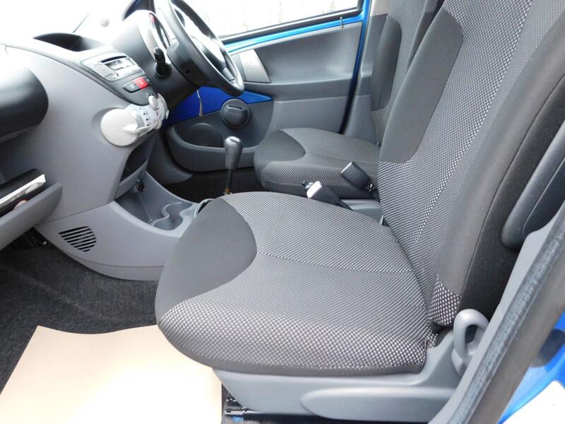 TOYOTA AYGO
