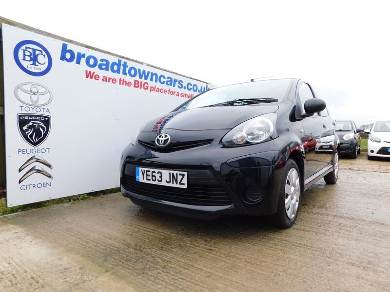 View TOYOTA AYGO 1.0 VVT-i Move Automatic
