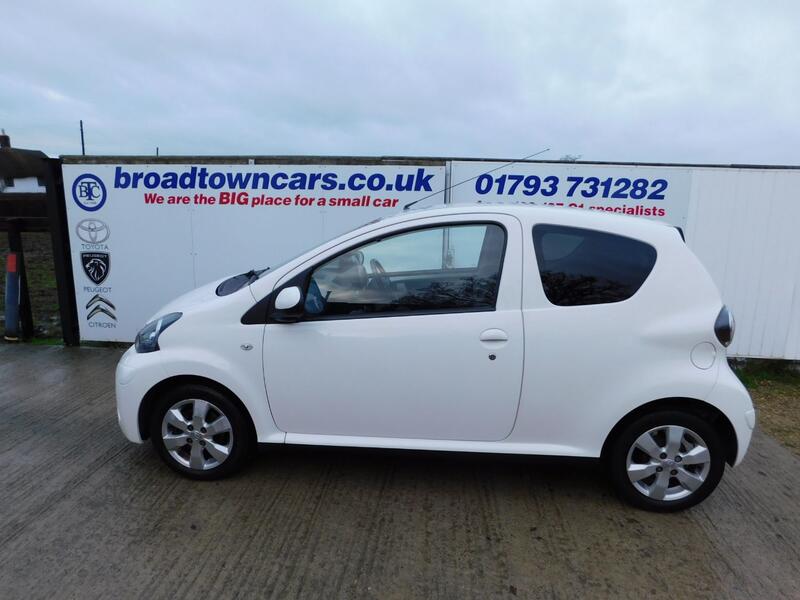 View TOYOTA AYGO 1.0 VVT-i Fire