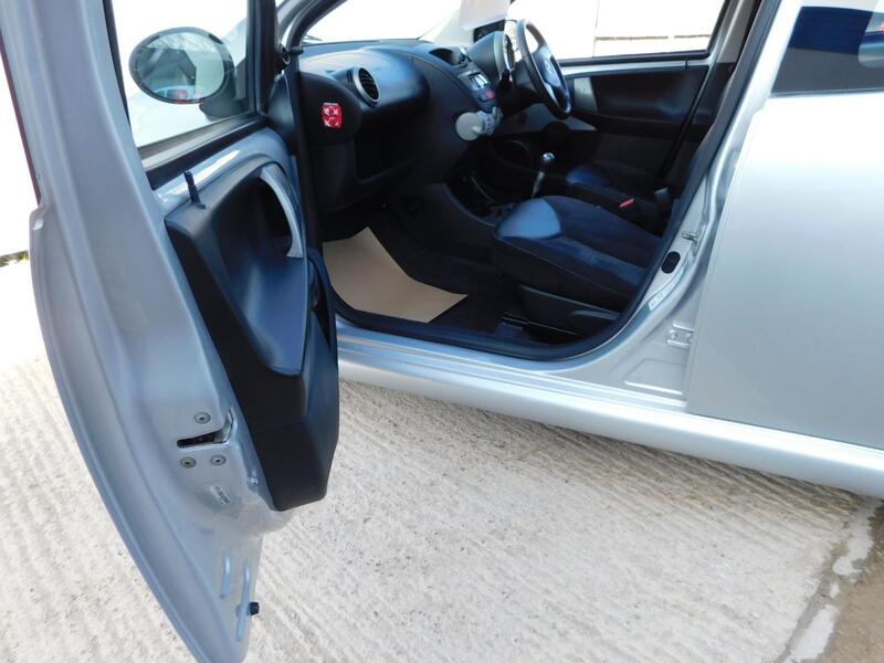 TOYOTA AYGO