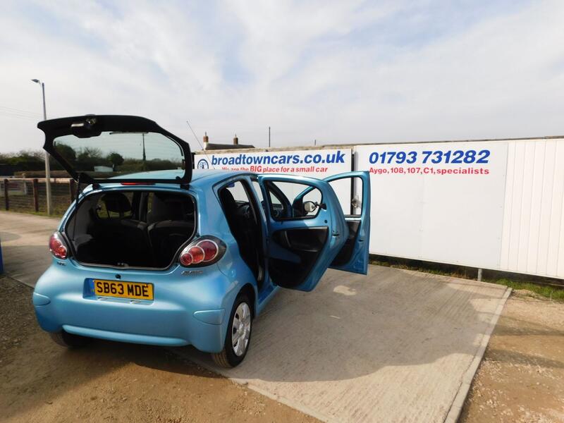 TOYOTA AYGO