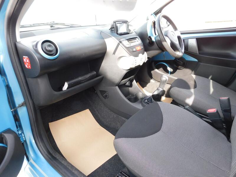 TOYOTA AYGO