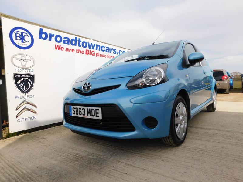 View TOYOTA AYGO 1.0 VVT-i Move