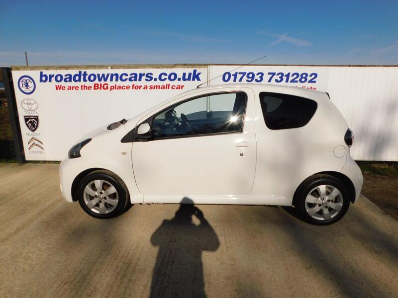 View TOYOTA AYGO 1.0 VVT-i Fire