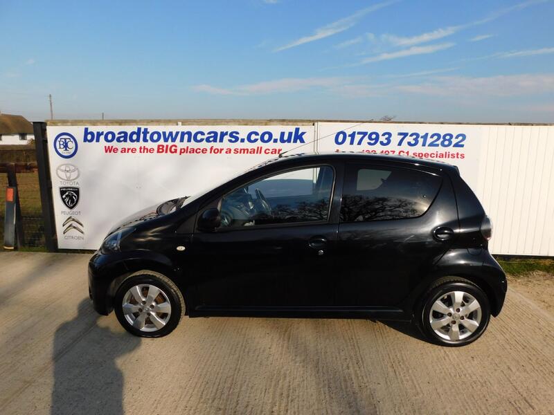 View TOYOTA AYGO 1.0 VVT-i Move