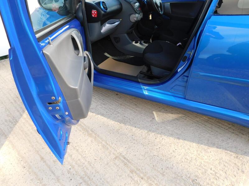 TOYOTA AYGO