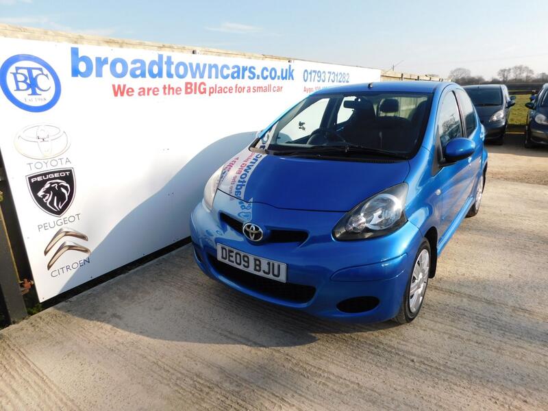 View TOYOTA AYGO 1.0 VVT-i Blue