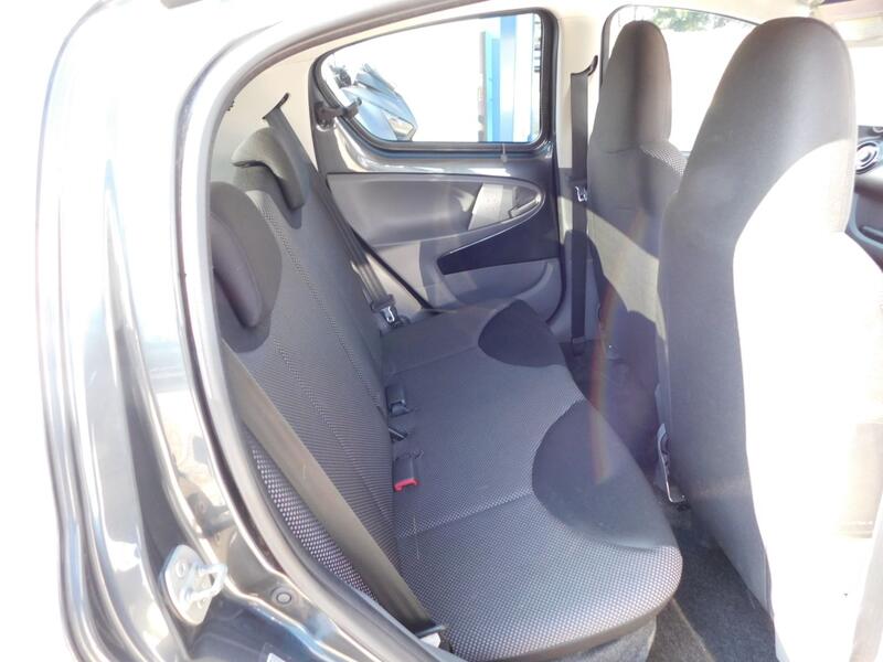 TOYOTA AYGO