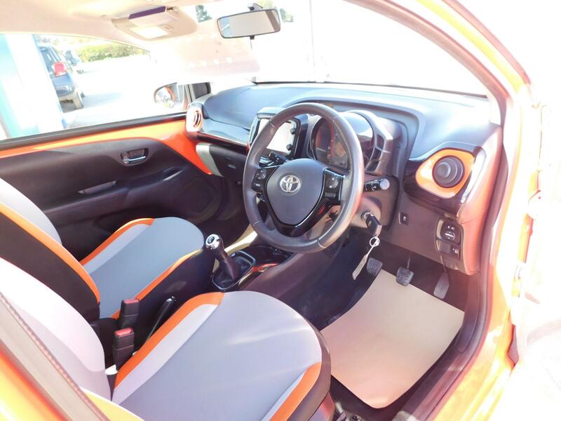 TOYOTA AYGO