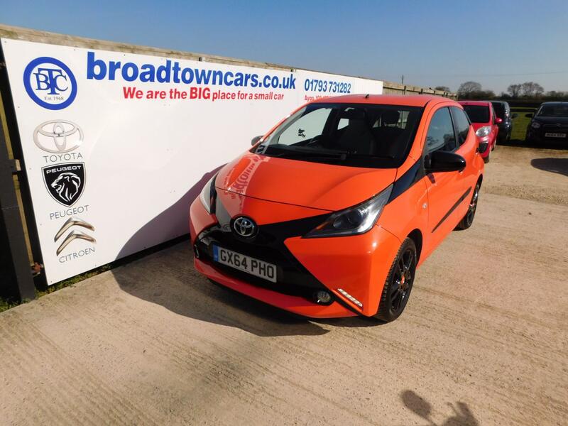 View TOYOTA AYGO 1.0 VVT-i x-cite