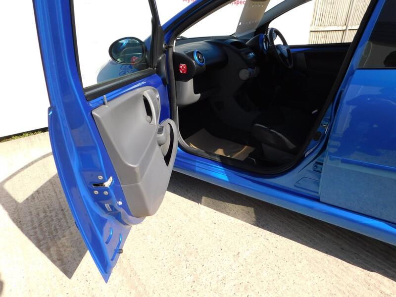 TOYOTA AYGO