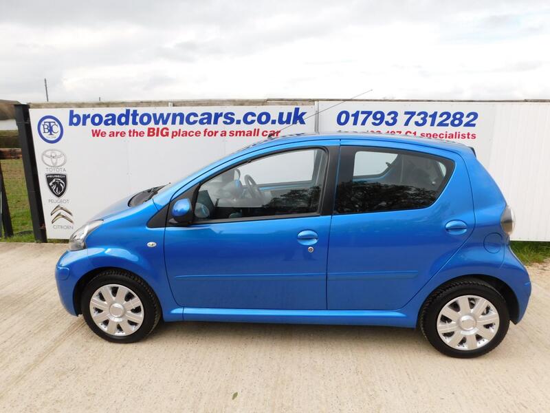 View TOYOTA AYGO 1.0 VVT-i Blue Automatic