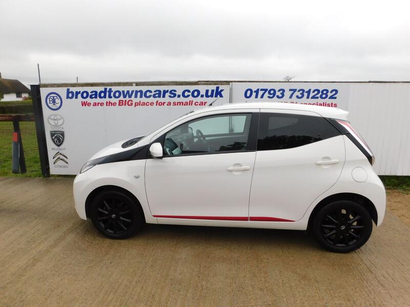 View TOYOTA AYGO 1.0 VVT-i x-press