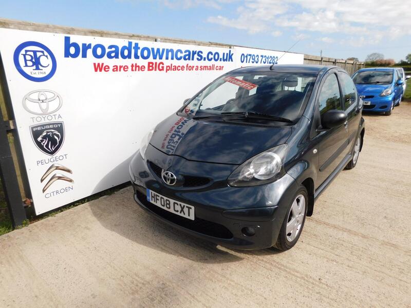 View TOYOTA AYGO 1.0 VVT-i +