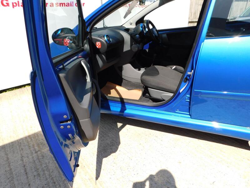 TOYOTA AYGO