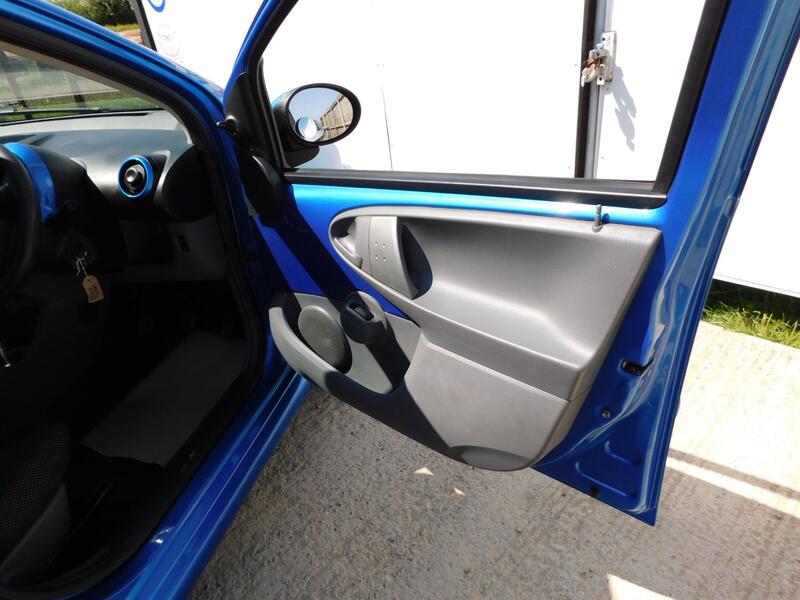 TOYOTA AYGO