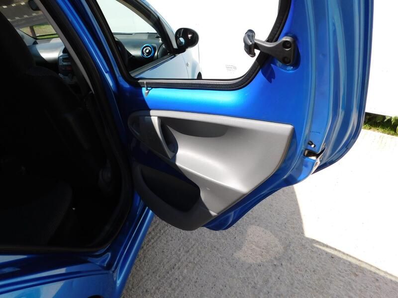 TOYOTA AYGO