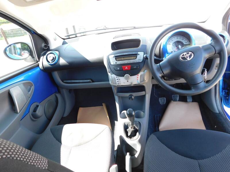 TOYOTA AYGO
