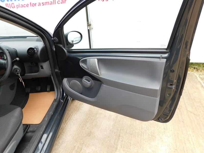 TOYOTA AYGO