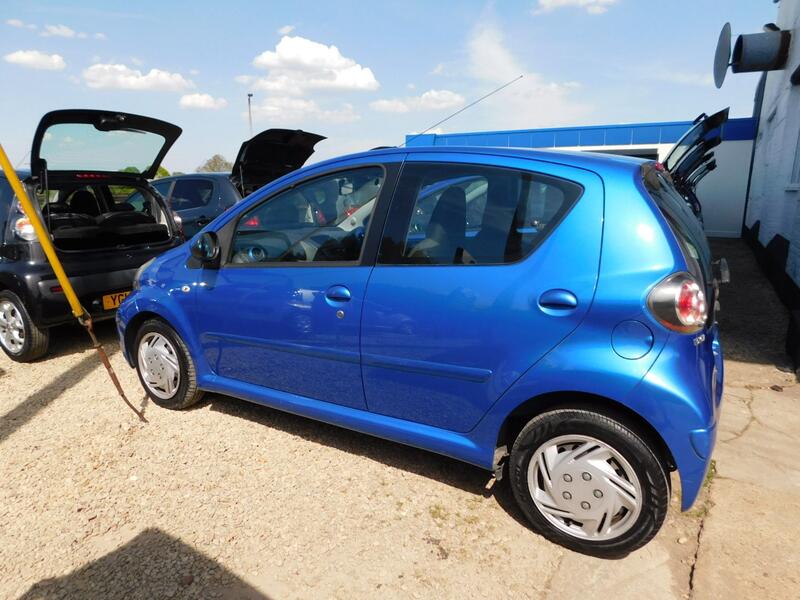 View TOYOTA AYGO 1.0 VVT-i Blue