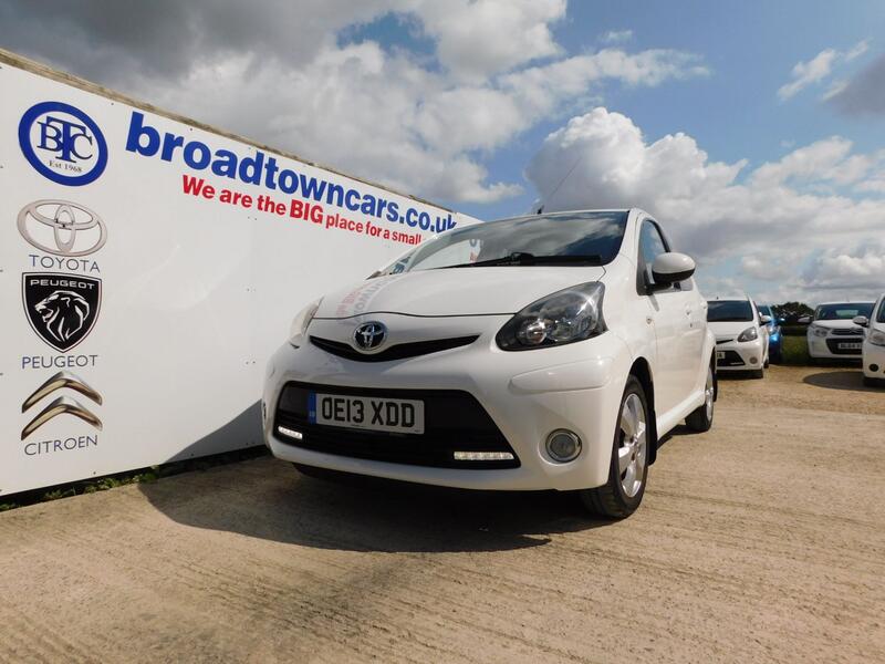 View TOYOTA AYGO 1.0 VVT-i Fire