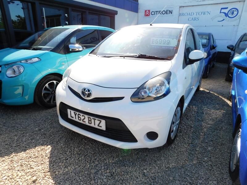 View TOYOTA AYGO 1.0 VVT-i Ice Automatic