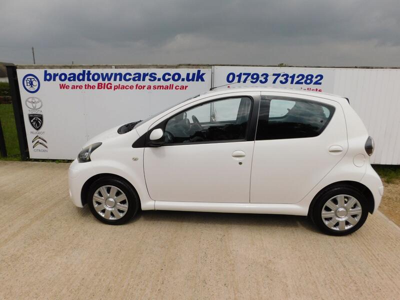 View TOYOTA AYGO 1.0 VVT-i Ice Automatic