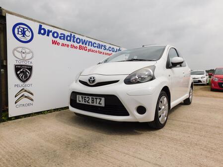 TOYOTA AYGO 1.0 VVT-i Ice Automatic