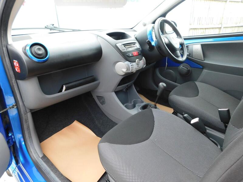 TOYOTA AYGO