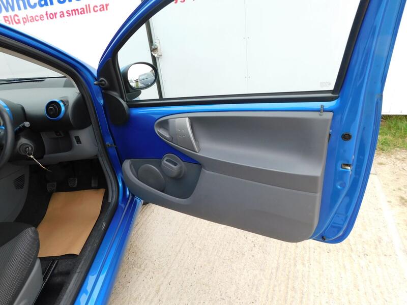 TOYOTA AYGO