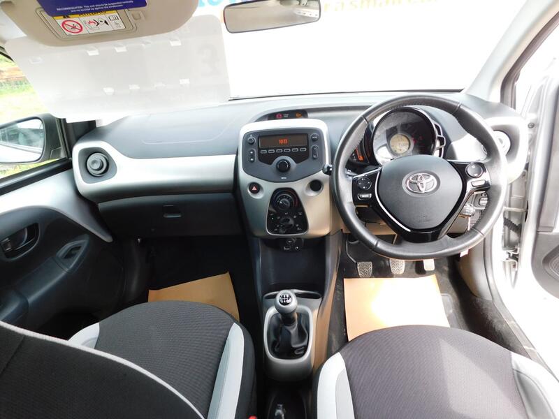 TOYOTA AYGO