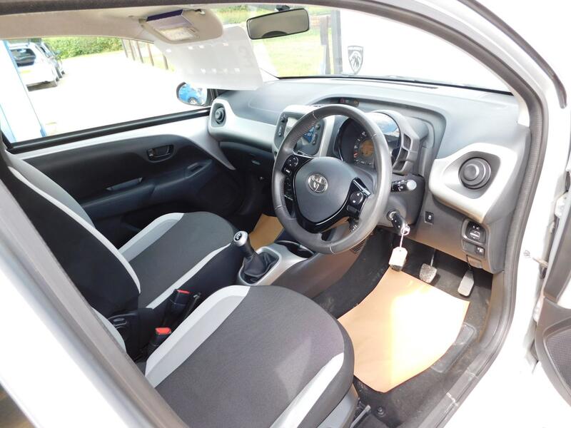 TOYOTA AYGO