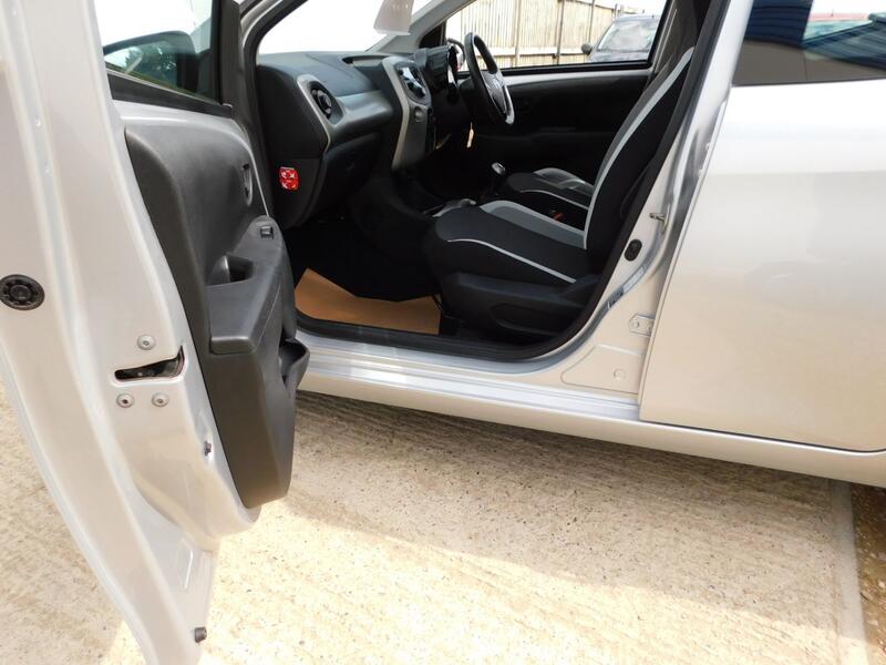 TOYOTA AYGO