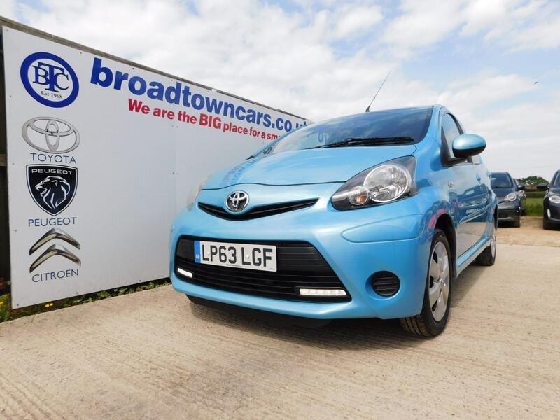 View TOYOTA AYGO 1.0 VVT-i Move