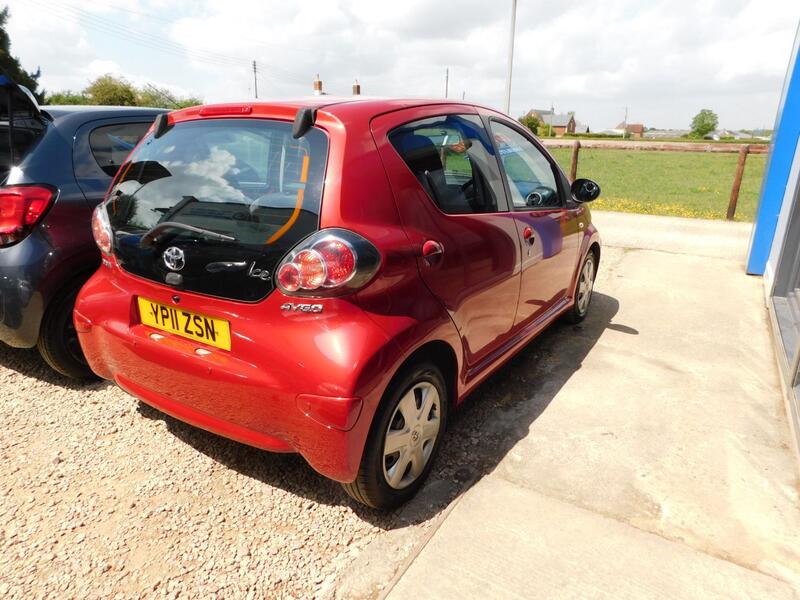 View TOYOTA AYGO 1.0 VVT-i Ice Automatic