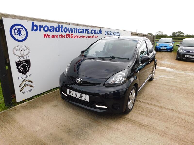 View TOYOTA AYGO 1.0 VVT-i Move