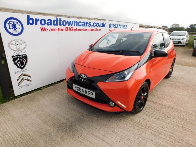 View TOYOTA AYGO 1.0 VVT-i x-cite Automatic