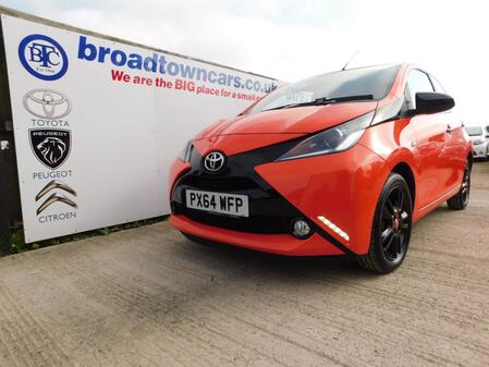 TOYOTA AYGO 1.0 VVT-i x-cite Automatic