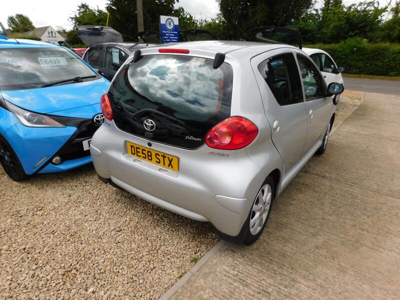 View TOYOTA AYGO 1.0 VVT-i Platinum