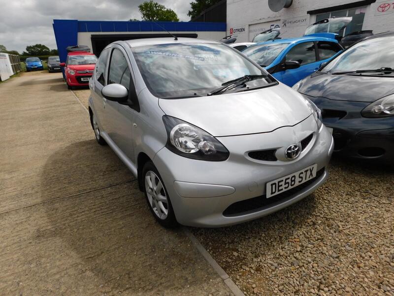 View TOYOTA AYGO 1.0 VVT-i Platinum