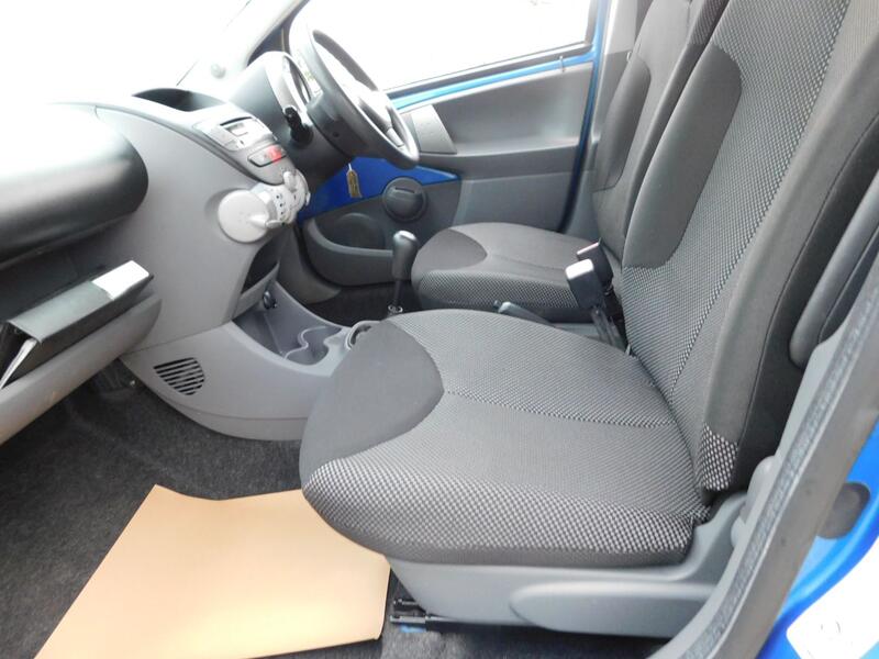 TOYOTA AYGO