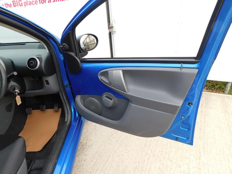 TOYOTA AYGO
