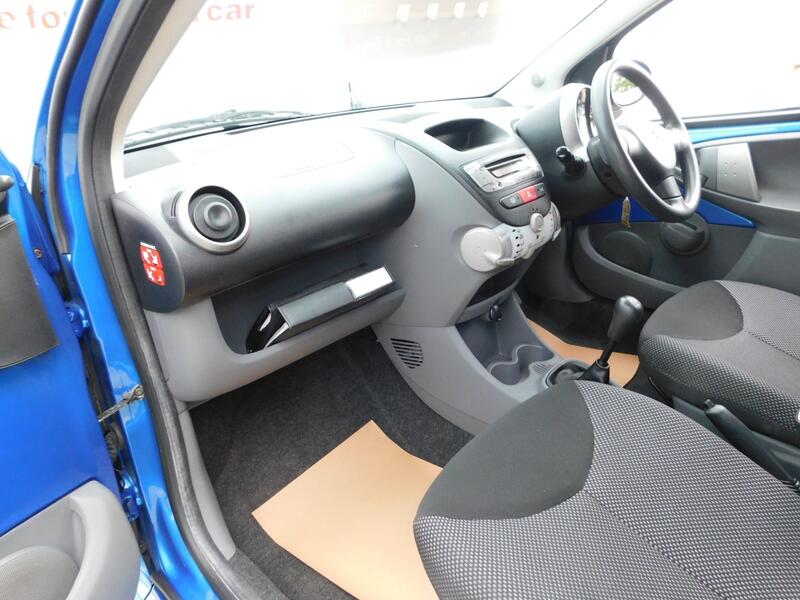 TOYOTA AYGO