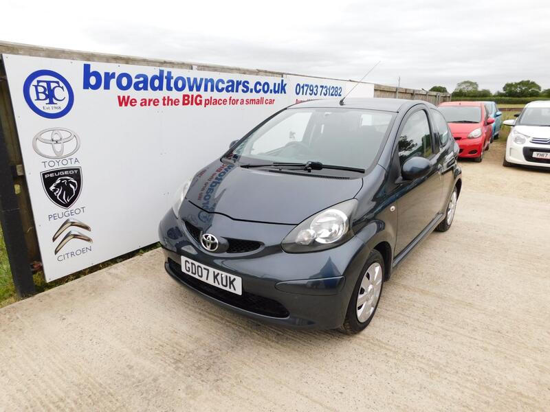 View TOYOTA AYGO 1.0 VVT-i +