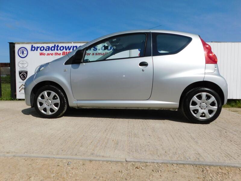 PEUGEOT 107