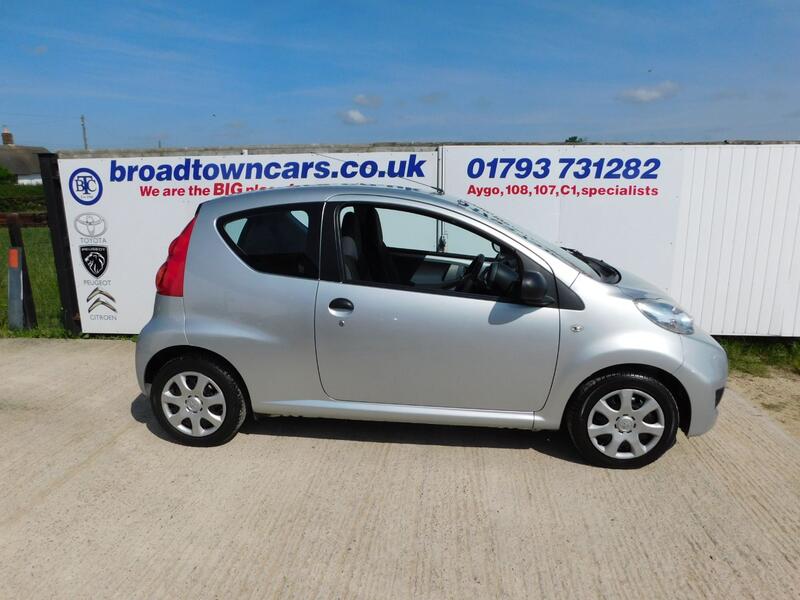 PEUGEOT 107